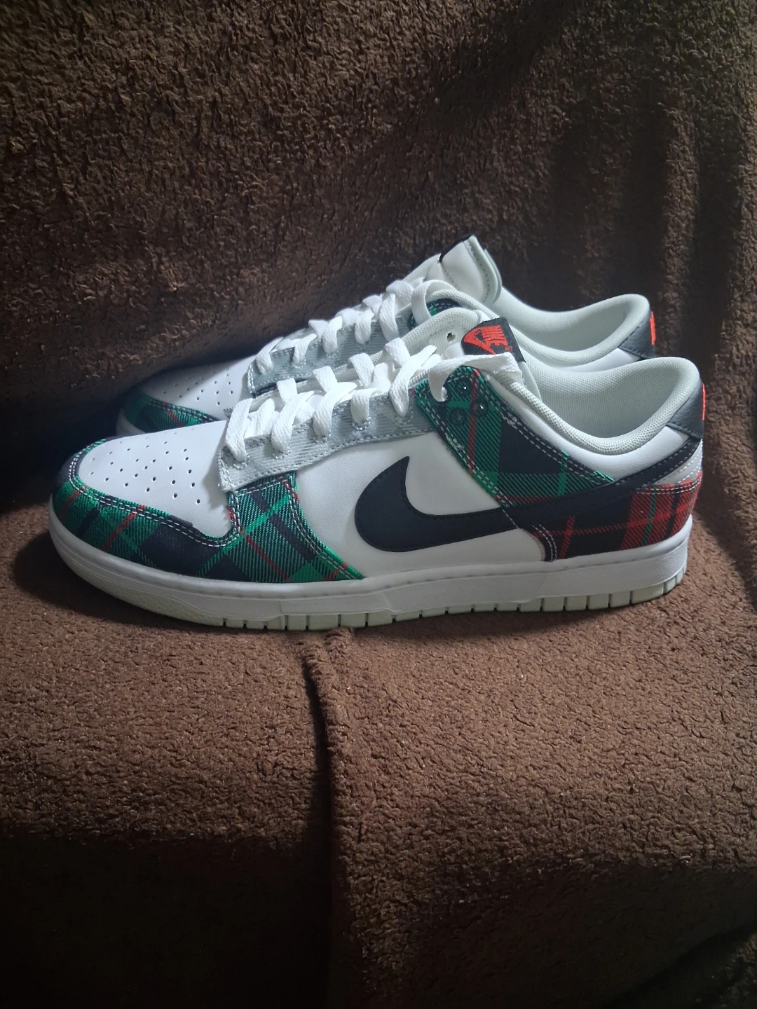 Nike dunk low tartan plaid size 10