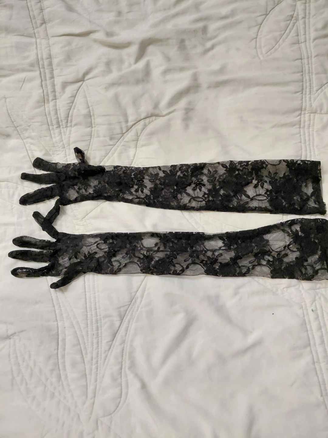 Black lace opera gloves