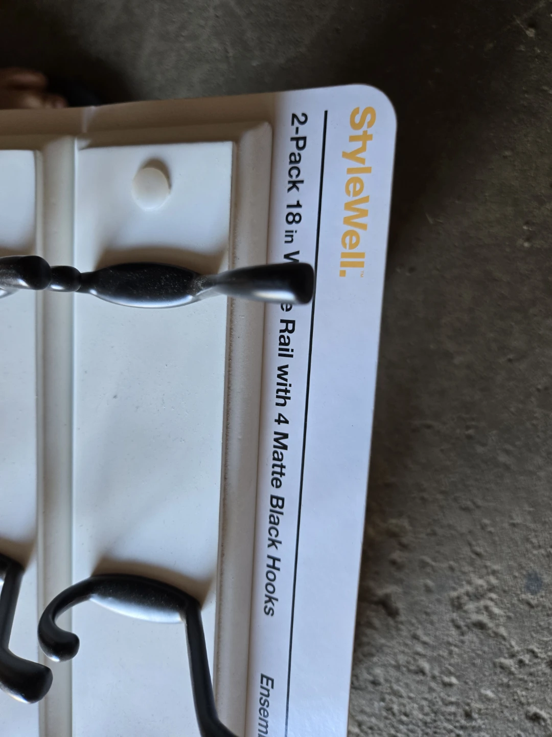 StyleWell 2-Pack 18in White Rail with 4 Matte Black Hooks