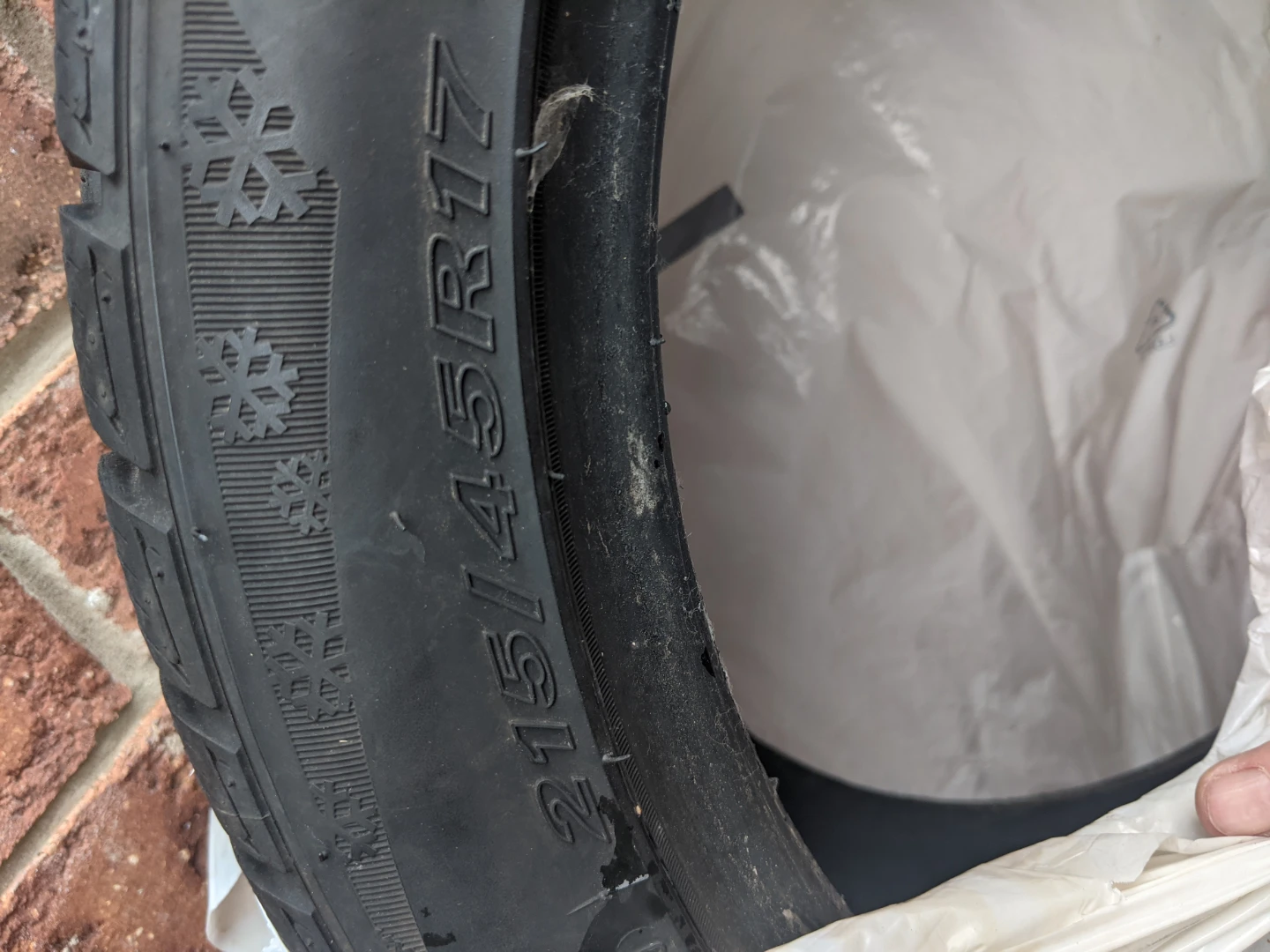 Set of 4 Nexen 215/45R17 Winter Tires - photo 3