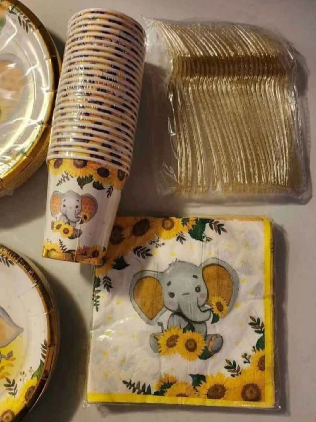Elephant and Sunflower Party Supplies Set - photo 3
