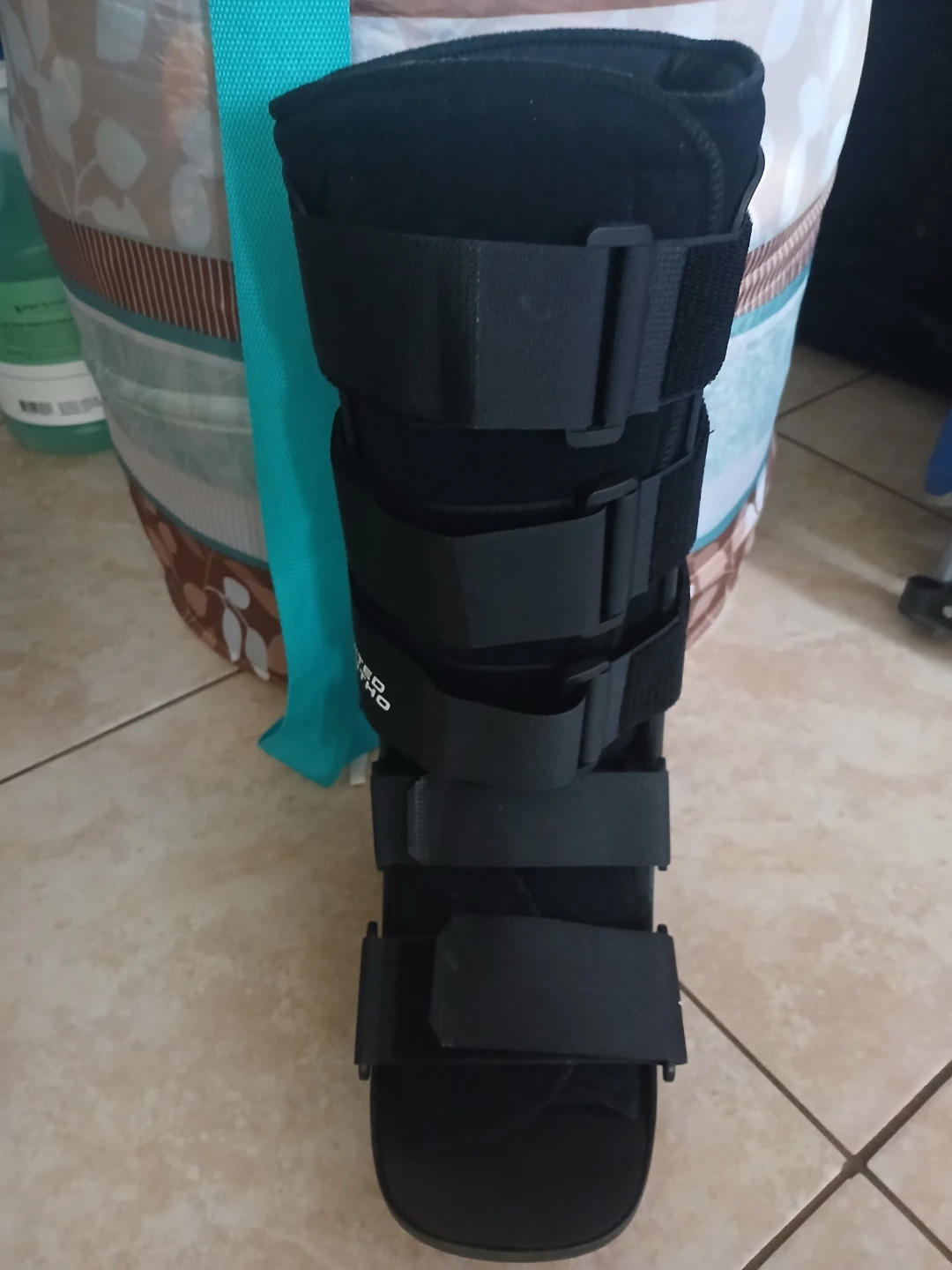 United Ortho Cam Walker Fracture Boot - photo 2