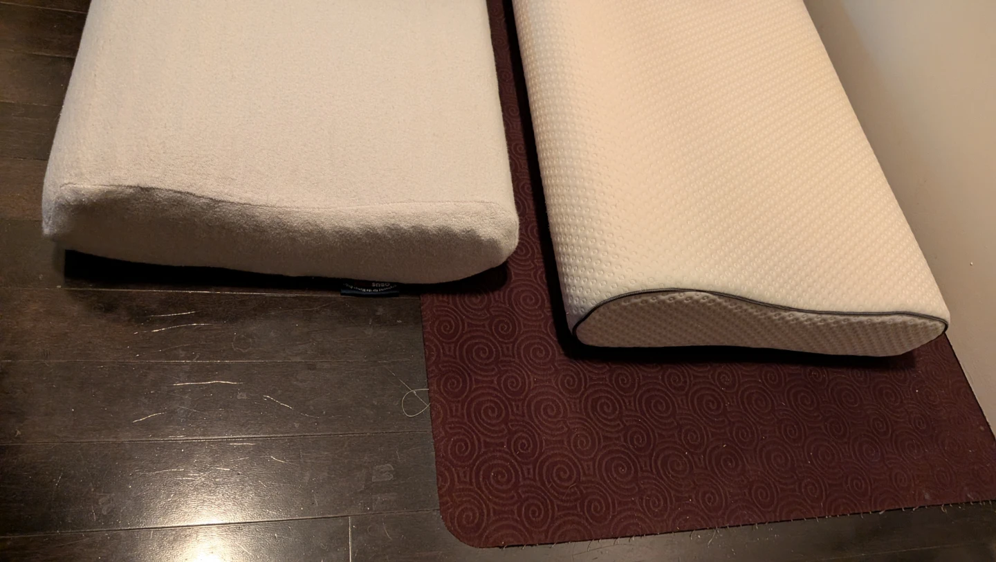 Two ObusForme Pillows - photo 3