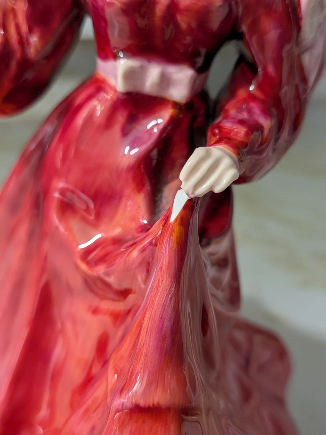 Royal Doulton Patricia HN 3365 Figure of the Year 1993 - photo 4