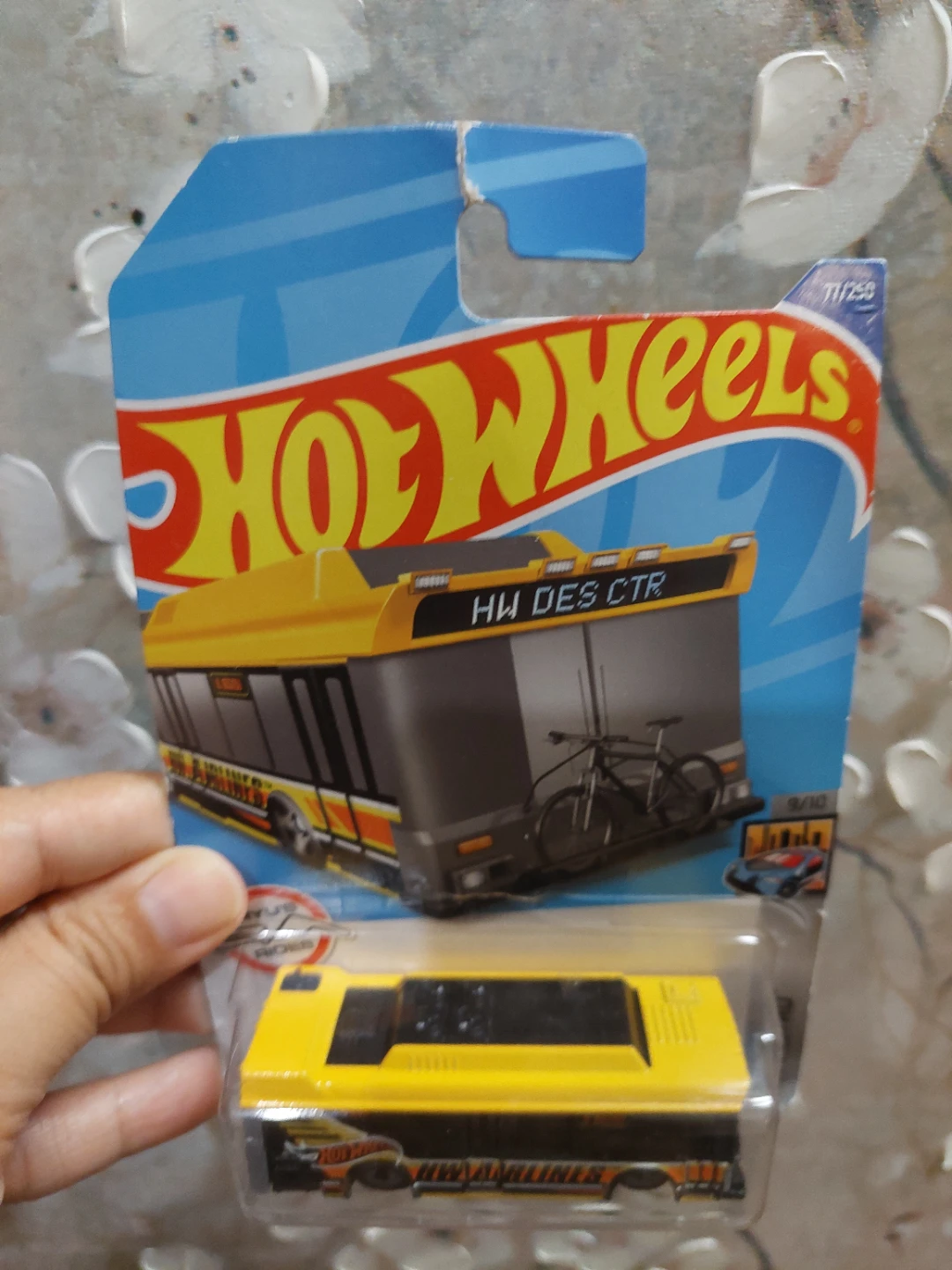Hot Wheels HW Des Ctr Bus