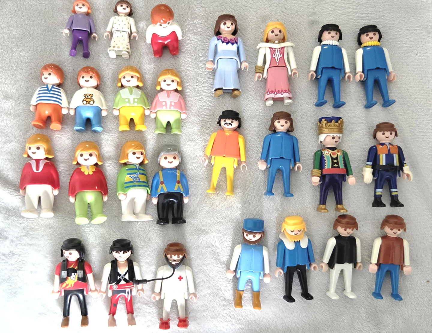 27 Play mobil geobra figures