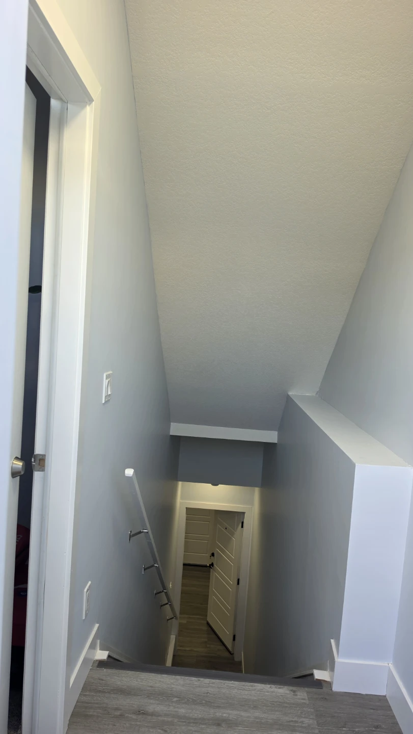 Basement suite for rent - photo 2