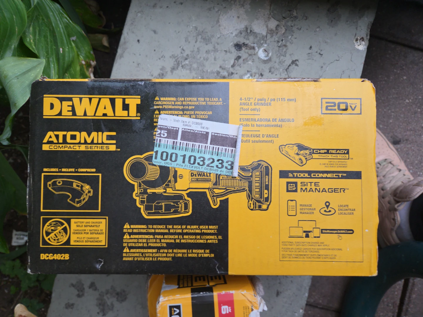 DEWALT Atomic 20V Max 4-1/2 inch Angle Grinder DCG402B