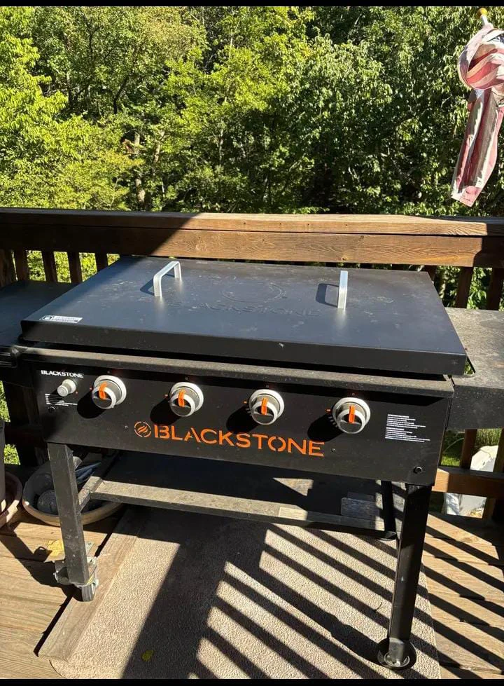Blackstone 36-inch 4-Burner Propane Griddle - photo 3