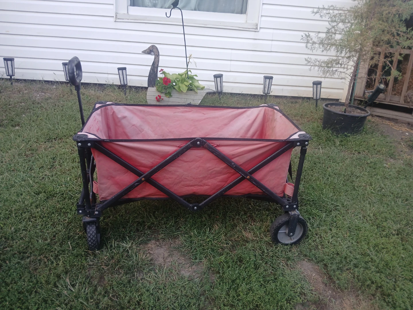 Collapsible Outdoor Utility Wagon - photo 4