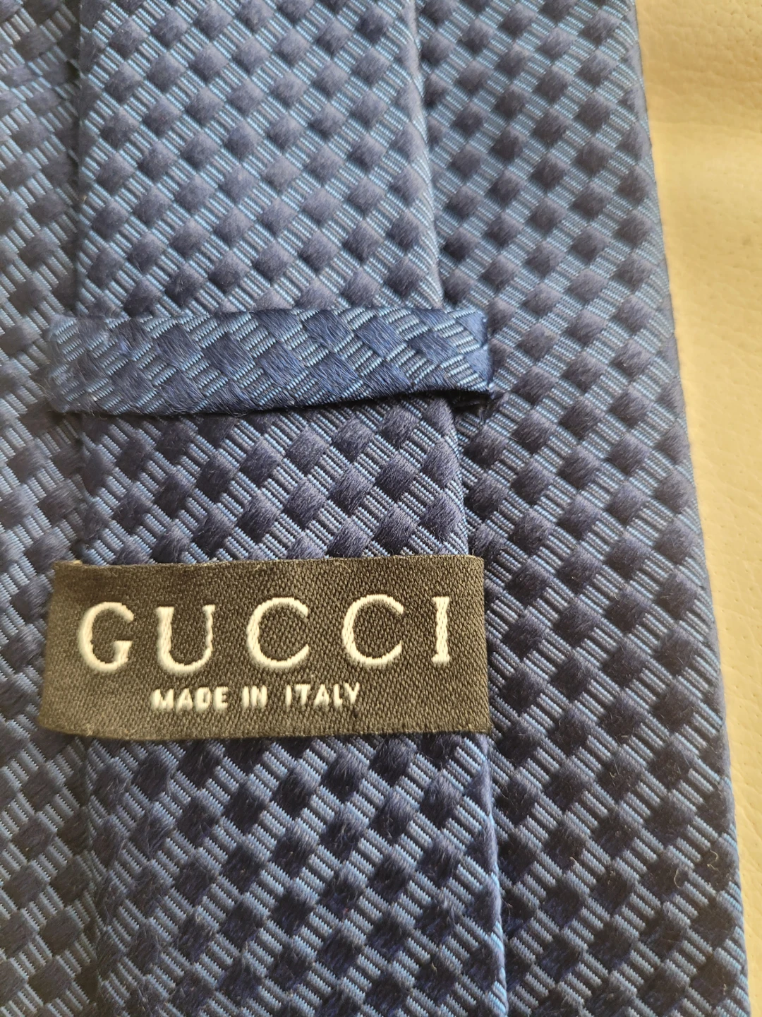 Authentic Gucci Blue Silk Tie - photo 2