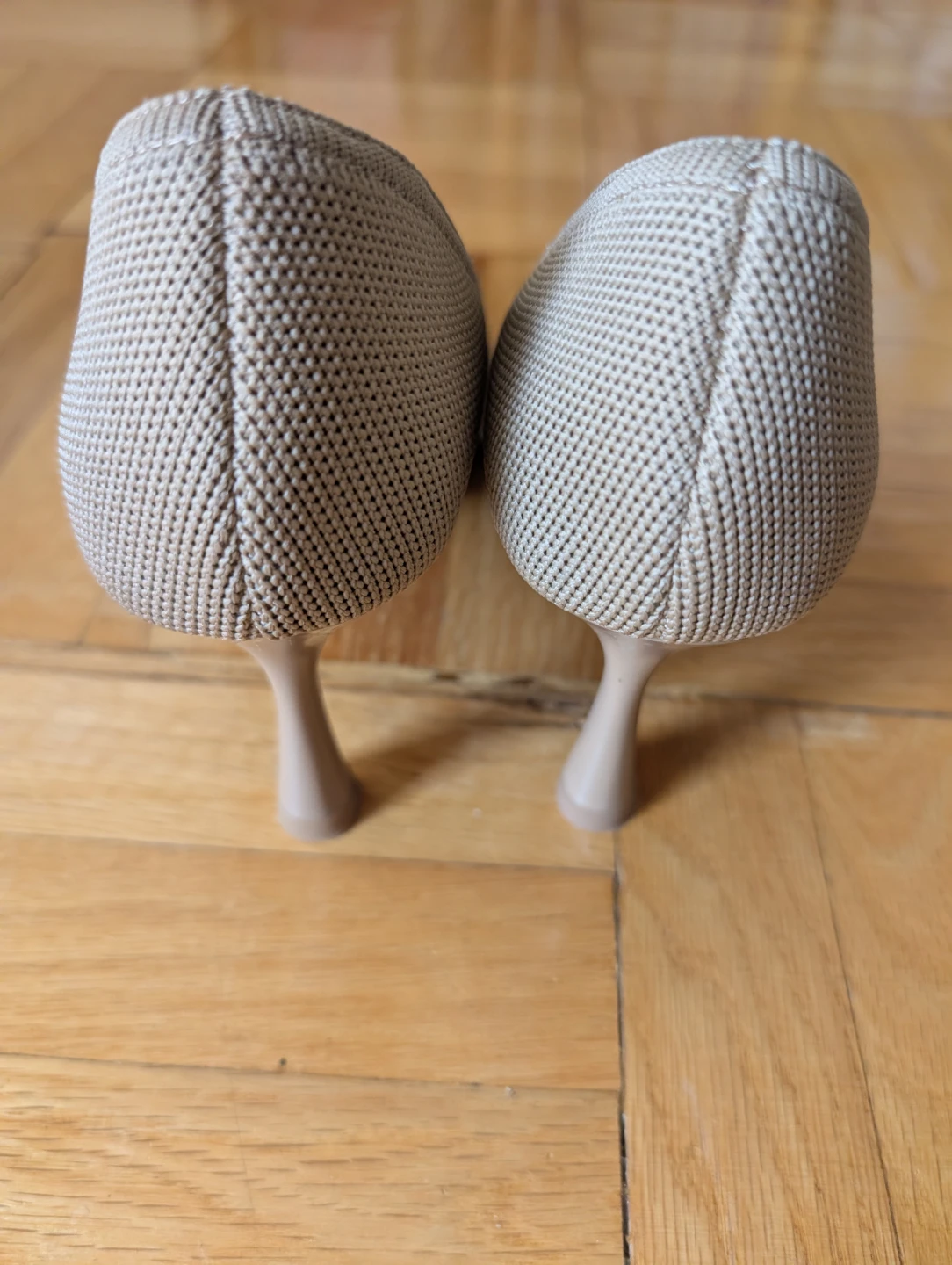 Cosy Island Pointed Toe Heels