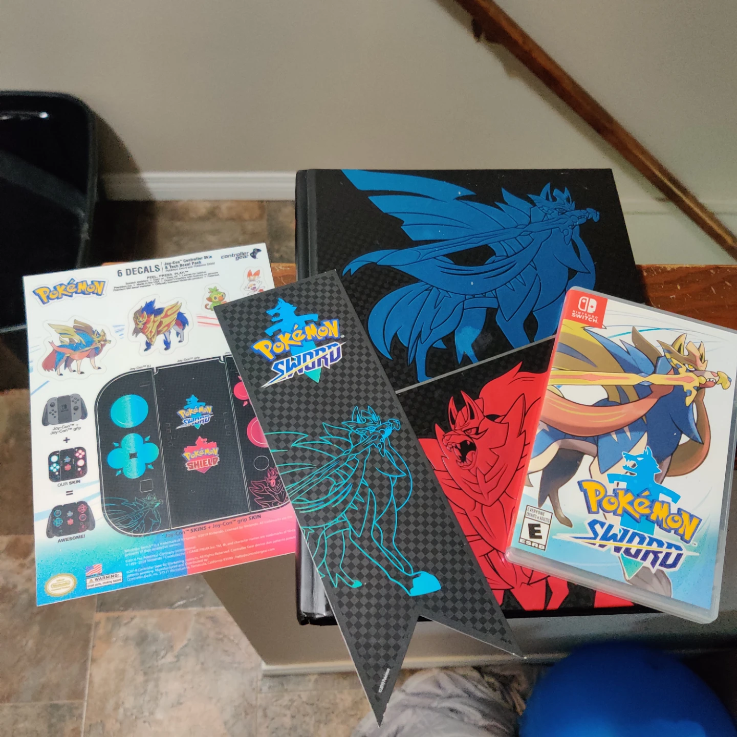 Pokémon Sword for Nintendo Switch with strategy guide