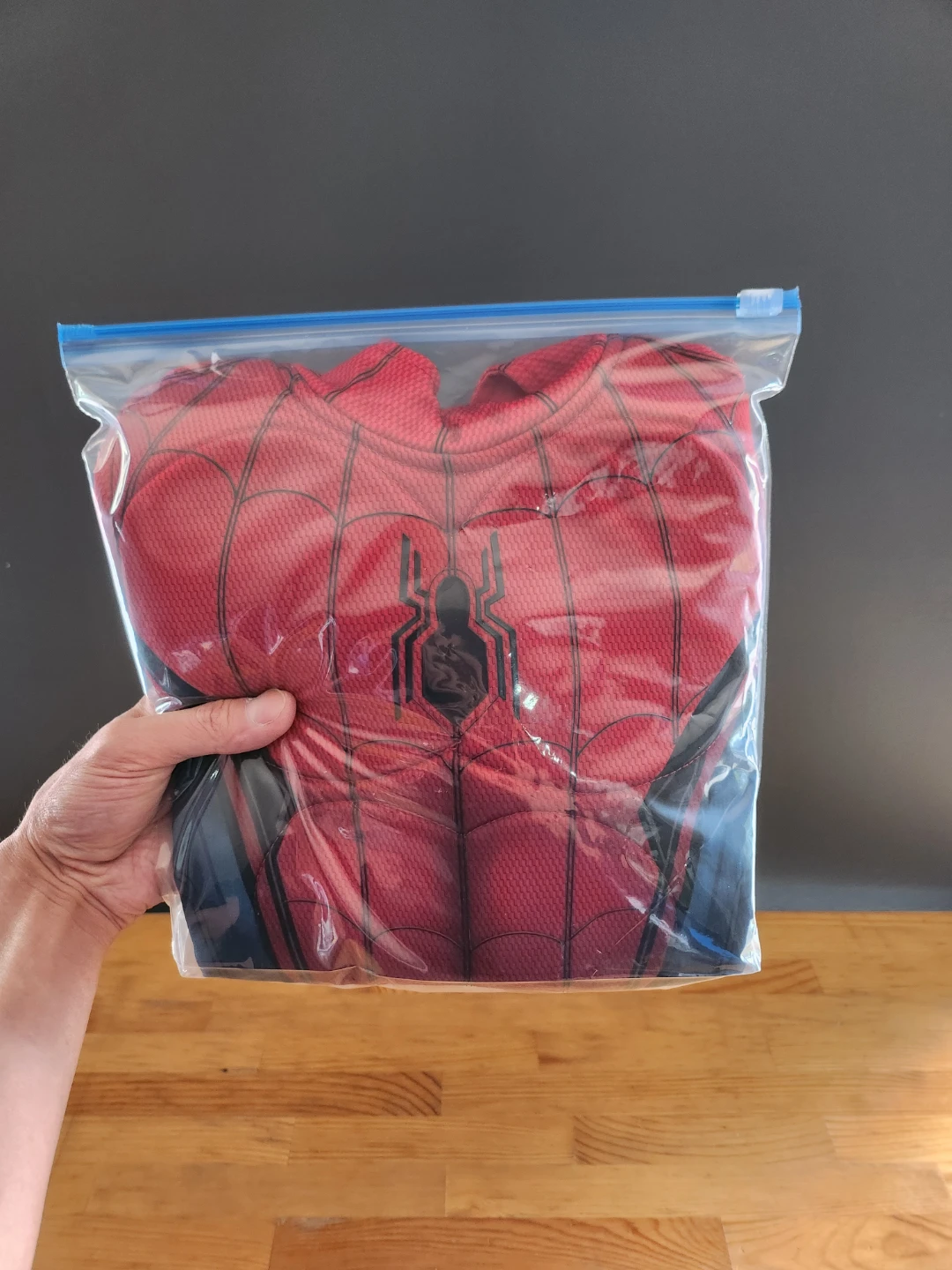 Spider-Man Stark Suit Costume Mask Gloves Kids Size- (5/6 US) - photo 4