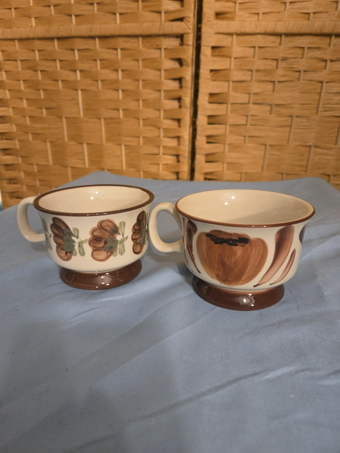 Set of 2 Decorative Ceramic Mugs - photo 3