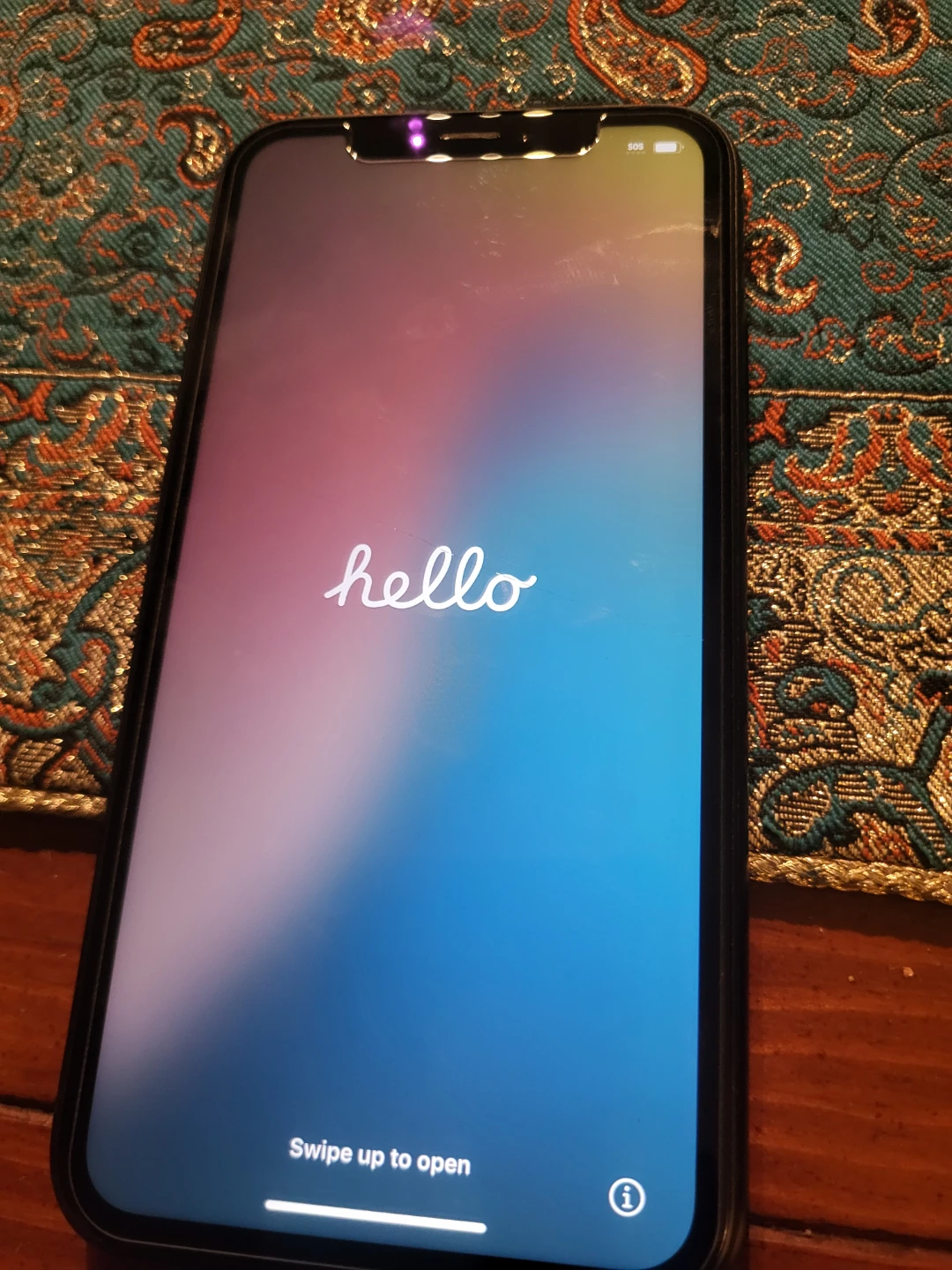 iPhone XR - photo 2