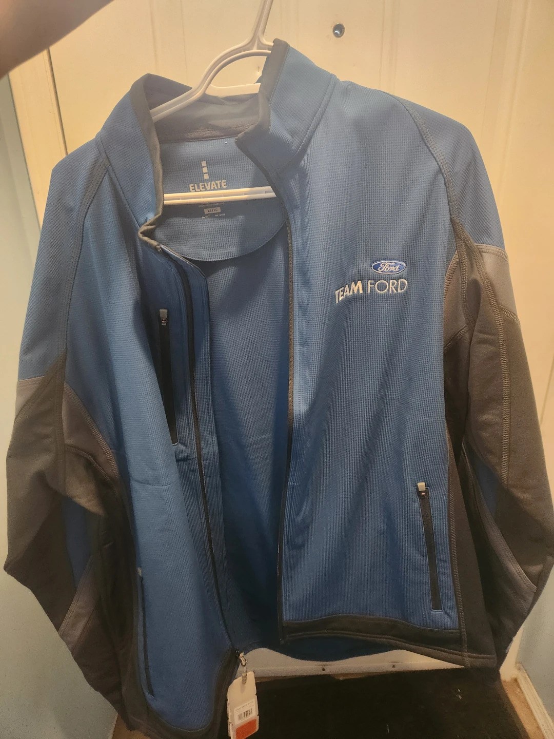 Elevate Jozani Softshell Jacket - Team Ford - XL - photo 2