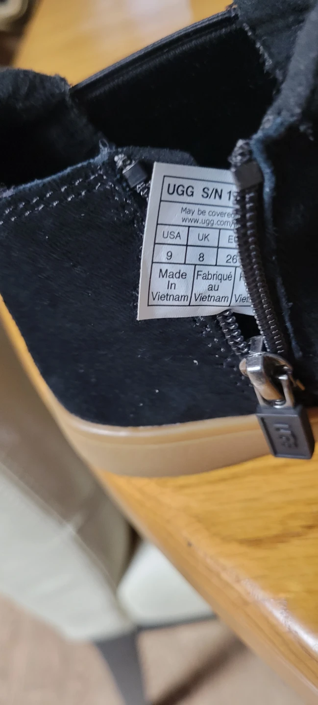 UGG boots black size 9 - photo 4