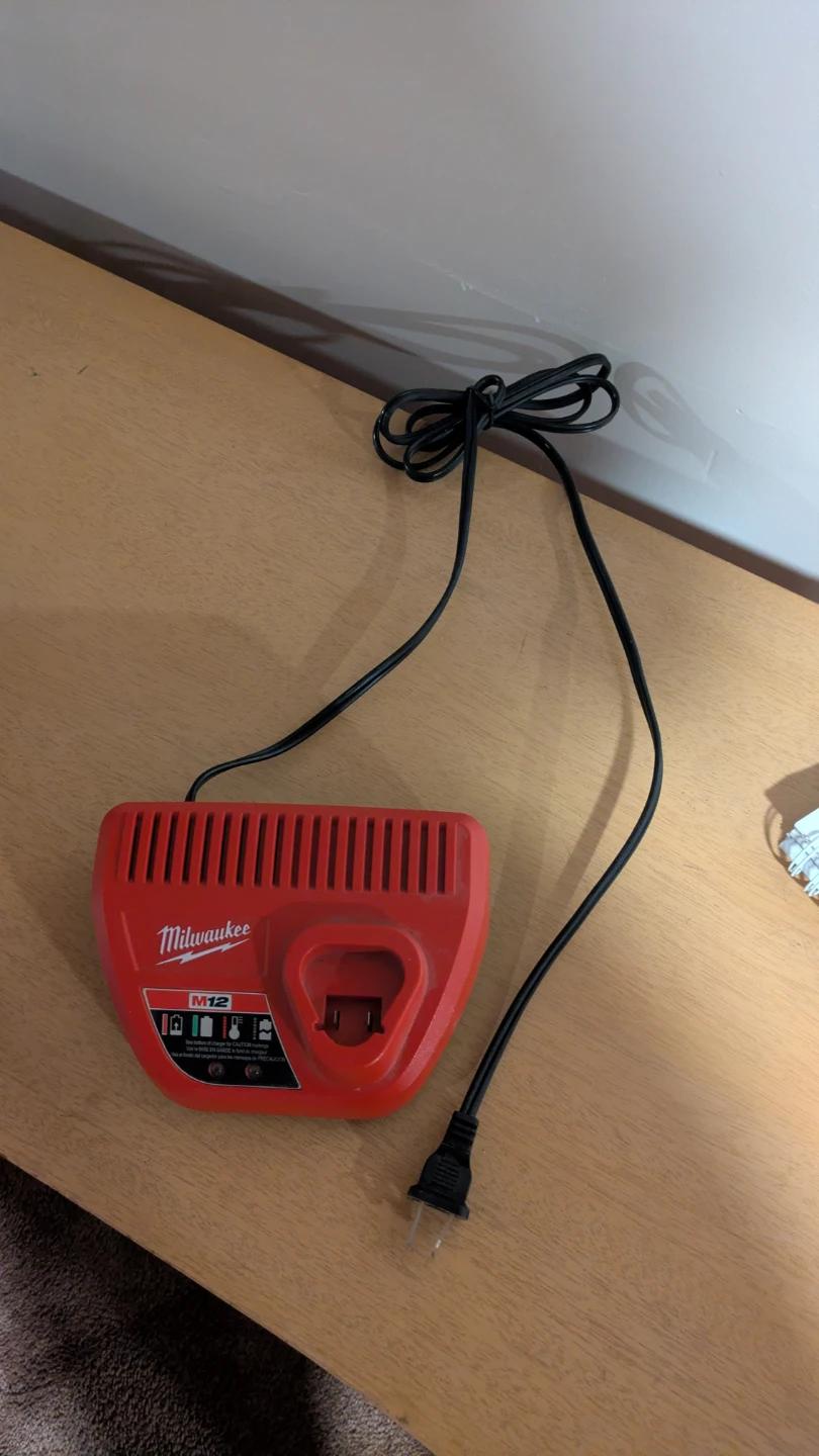 Milwaukee M12 Battery Charger
