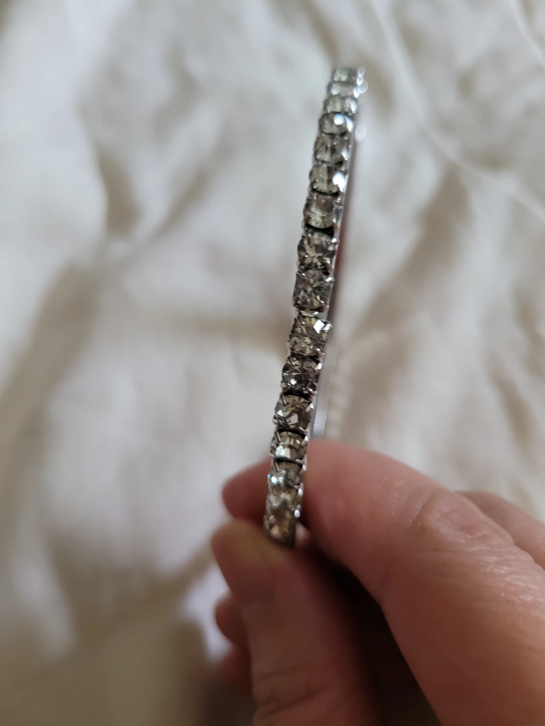 Silver-Tone Rhinestone Bangle Brac🏈elet - photo 2