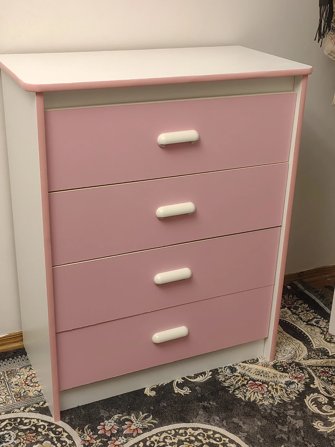 White and Pink 4-Drawer Chest