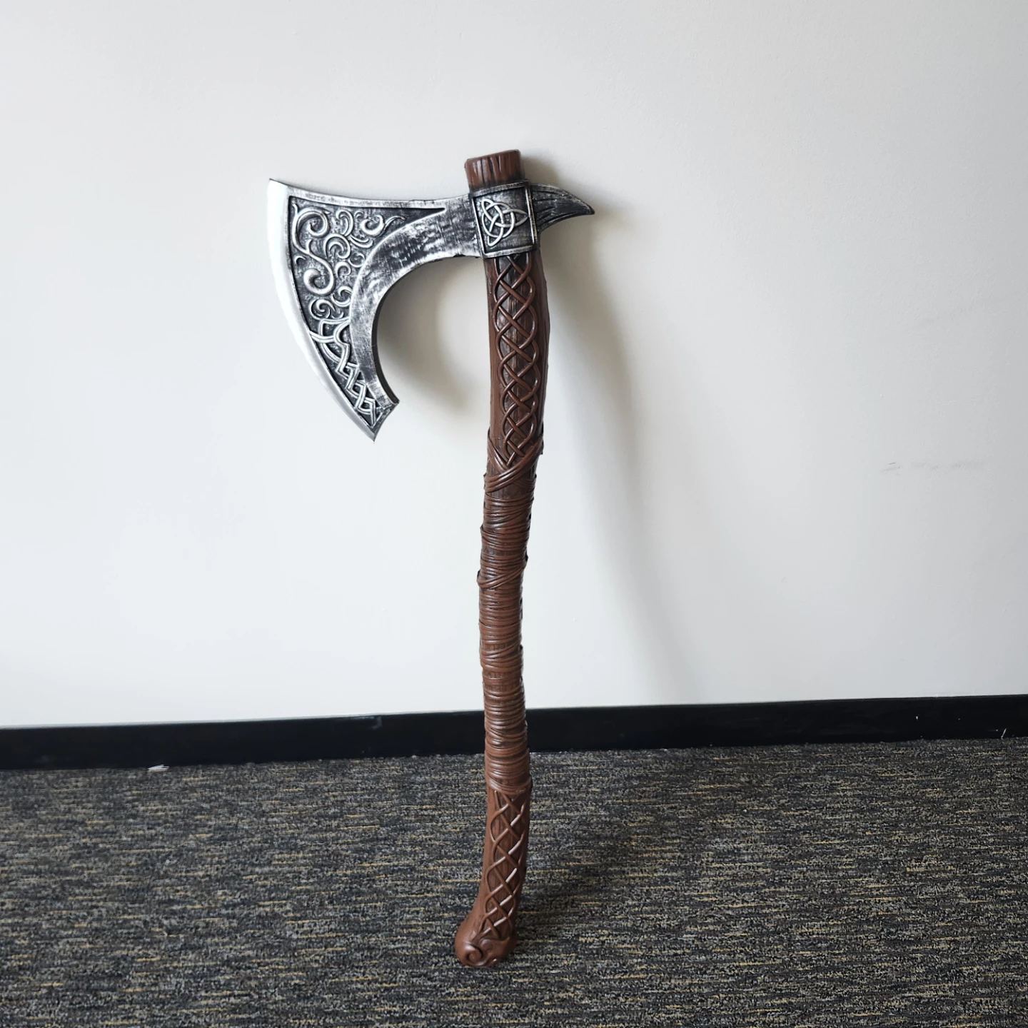 Viking Style Decorative Foam Axe - photo 2