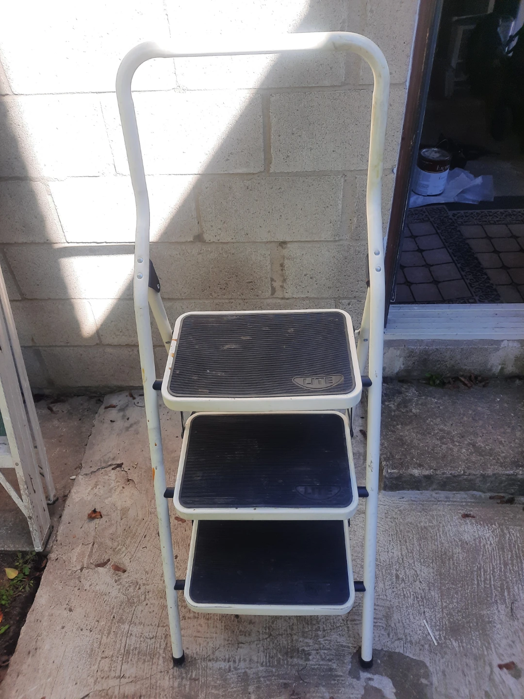 Lite 3-Step Folding Ladder - photo 3