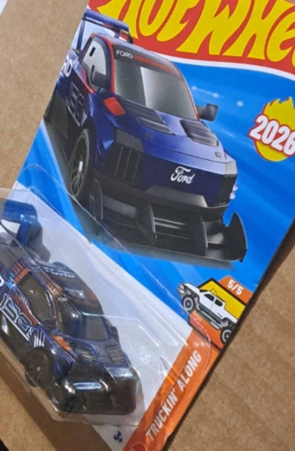Hot Wheels Ford F-150 Lightning Supertruck - photo 4