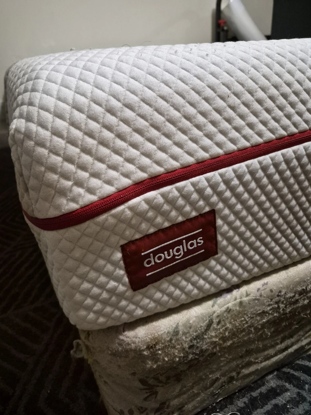 Douglas Double Mattress + Box Spring | Excellent Condition - photo 4