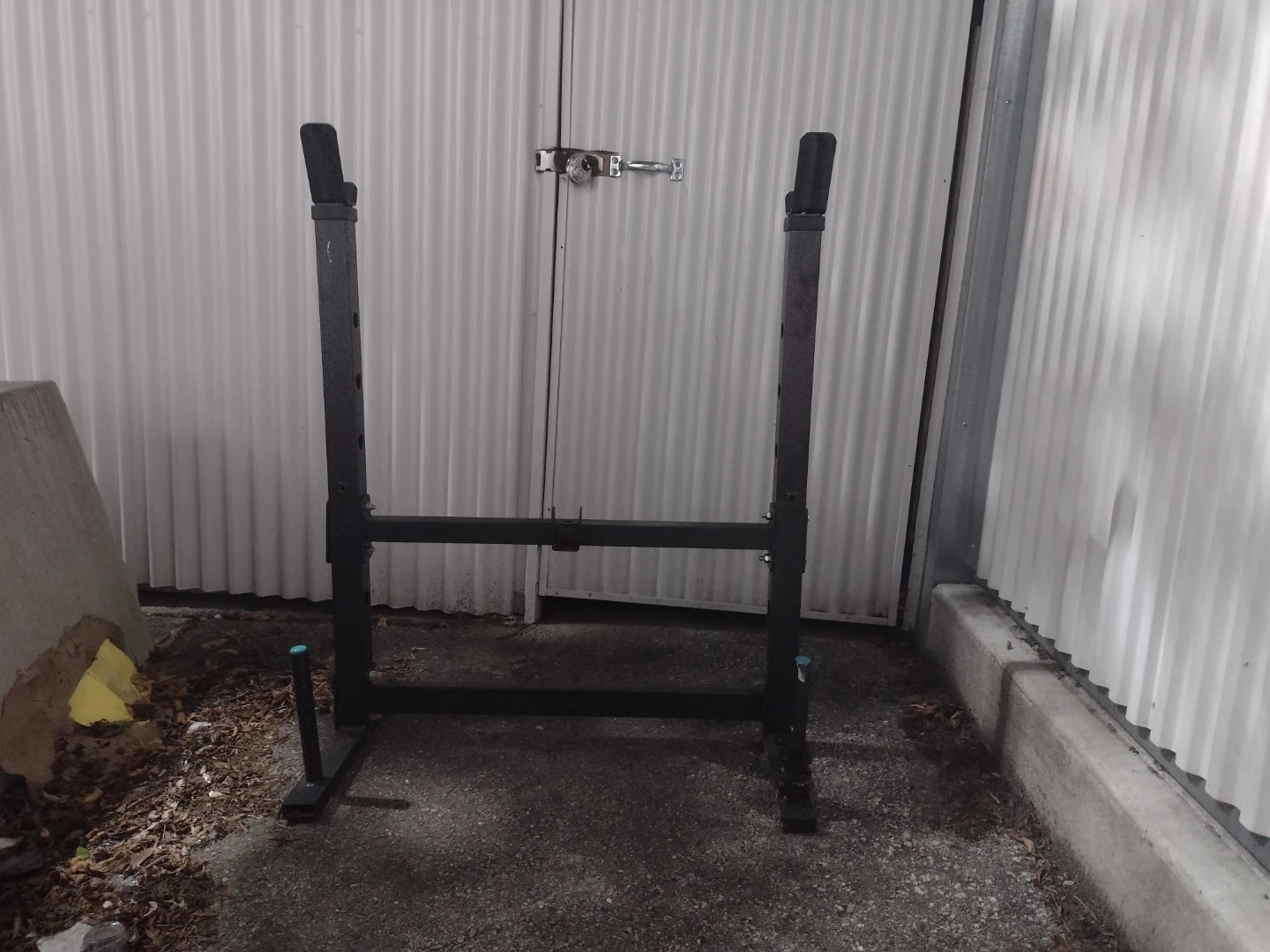 Squat Rack with Weight Plate Storage