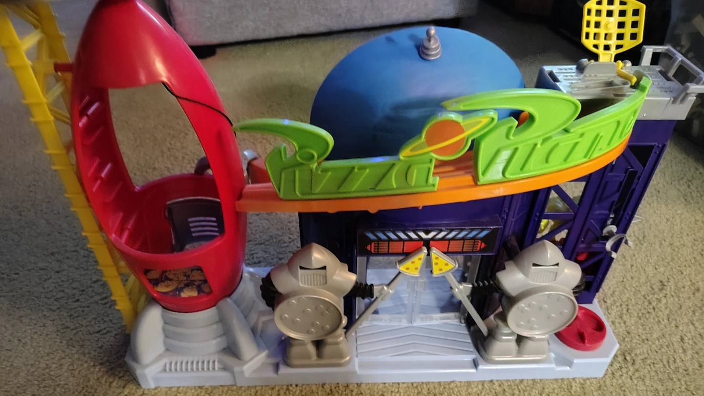 Fisher-Price Imaginext Playset Bundle - photo 5