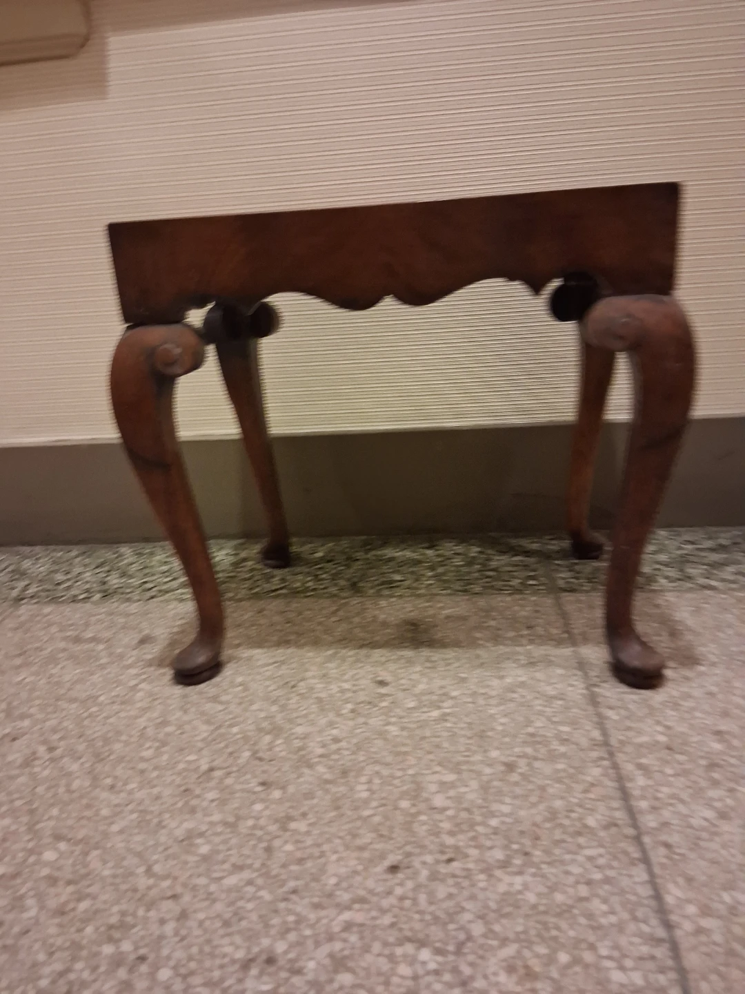 Small Wooden Side Table with Cabriole Legs - photo 3