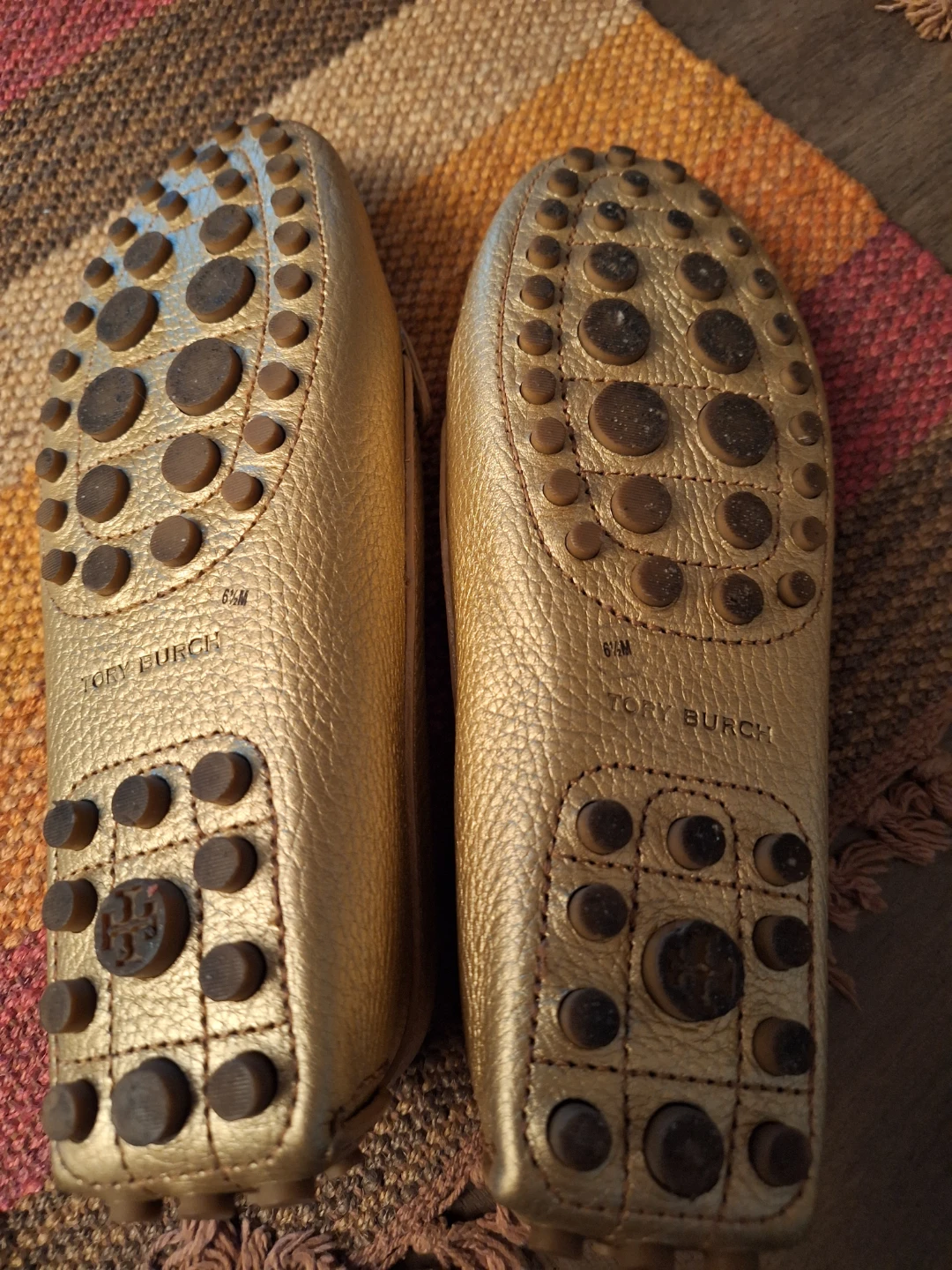 Tory Burch Gold Leather Loafers Size 6.5M - photo 3