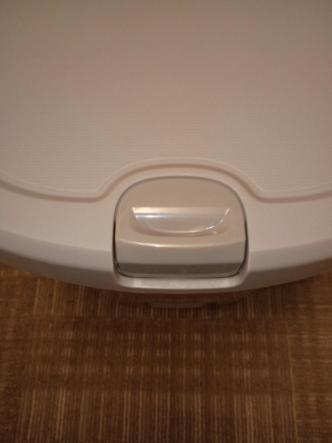 White Foot-Pedal Trash Can 🏈 - photo 4