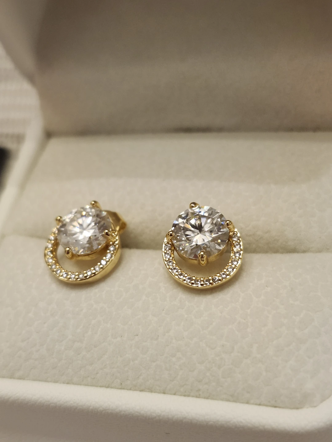 Moissanite Stud Earrings with GRA Certificate