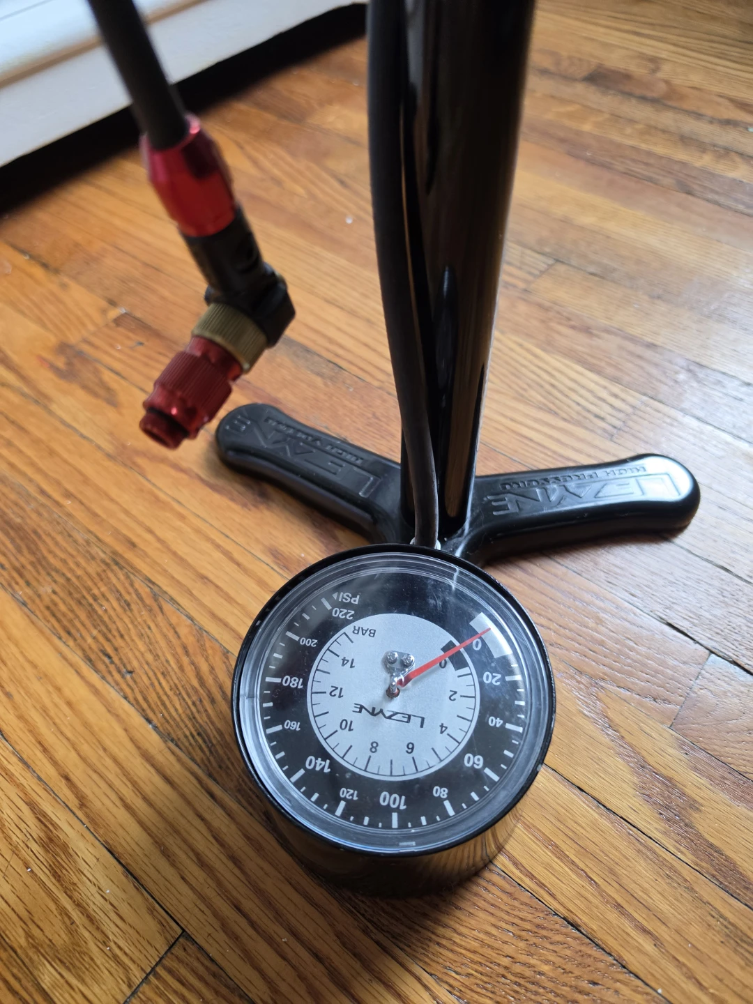 High Pressure Floor Pump 🏈 - photo 3