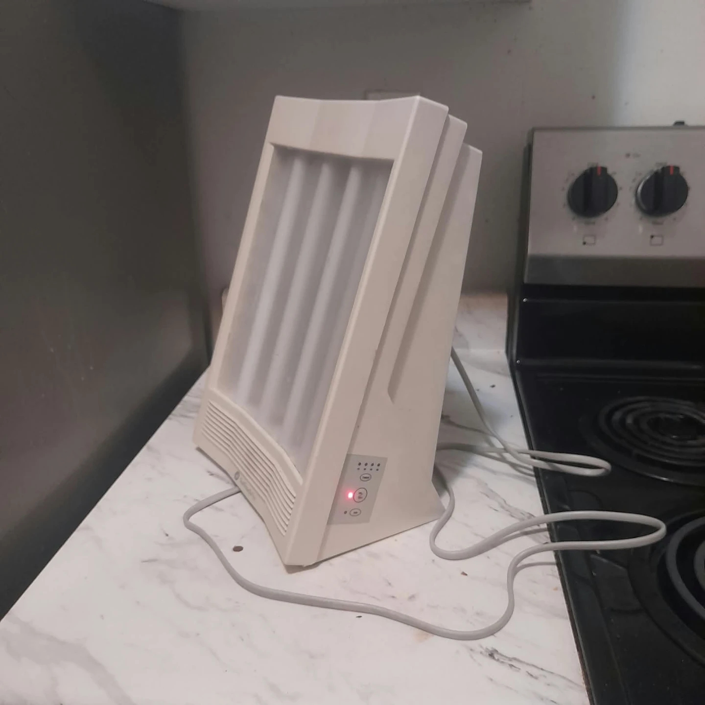 SunTouchPlus Light Therapy Lamp 🏈 - photo 2
