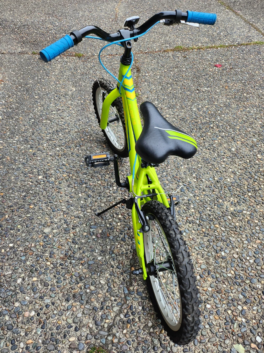 CCM Flow 16-inch Kids Bicycle - photo 2