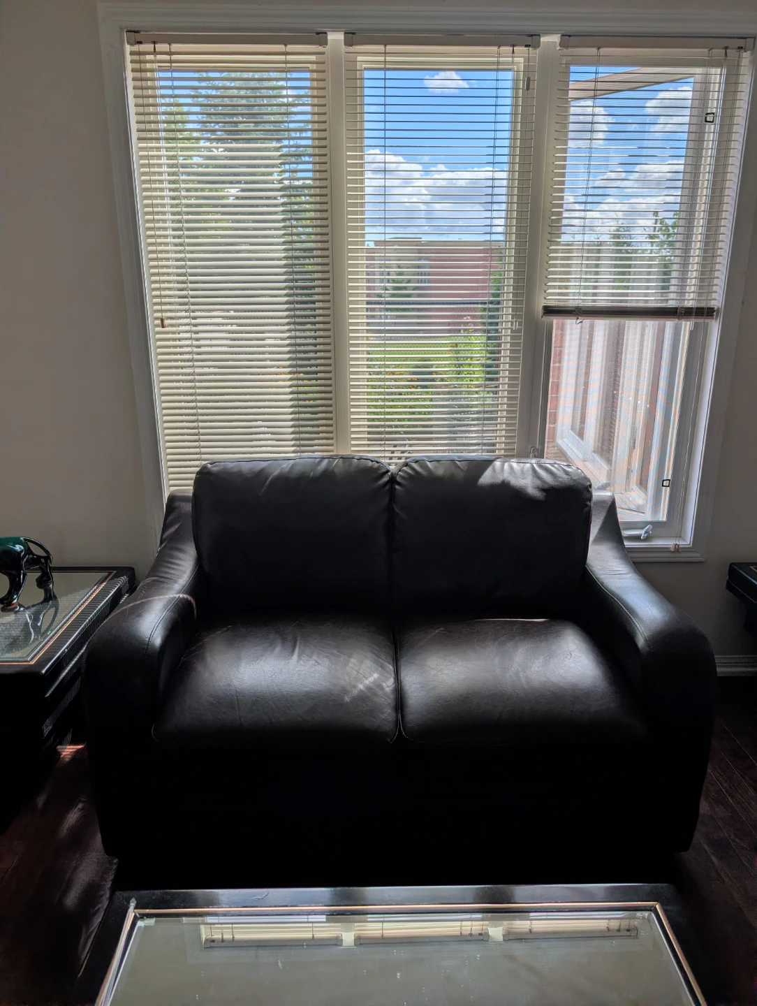 FAUX LEATHER LOVE SEAT SOFA COUCH