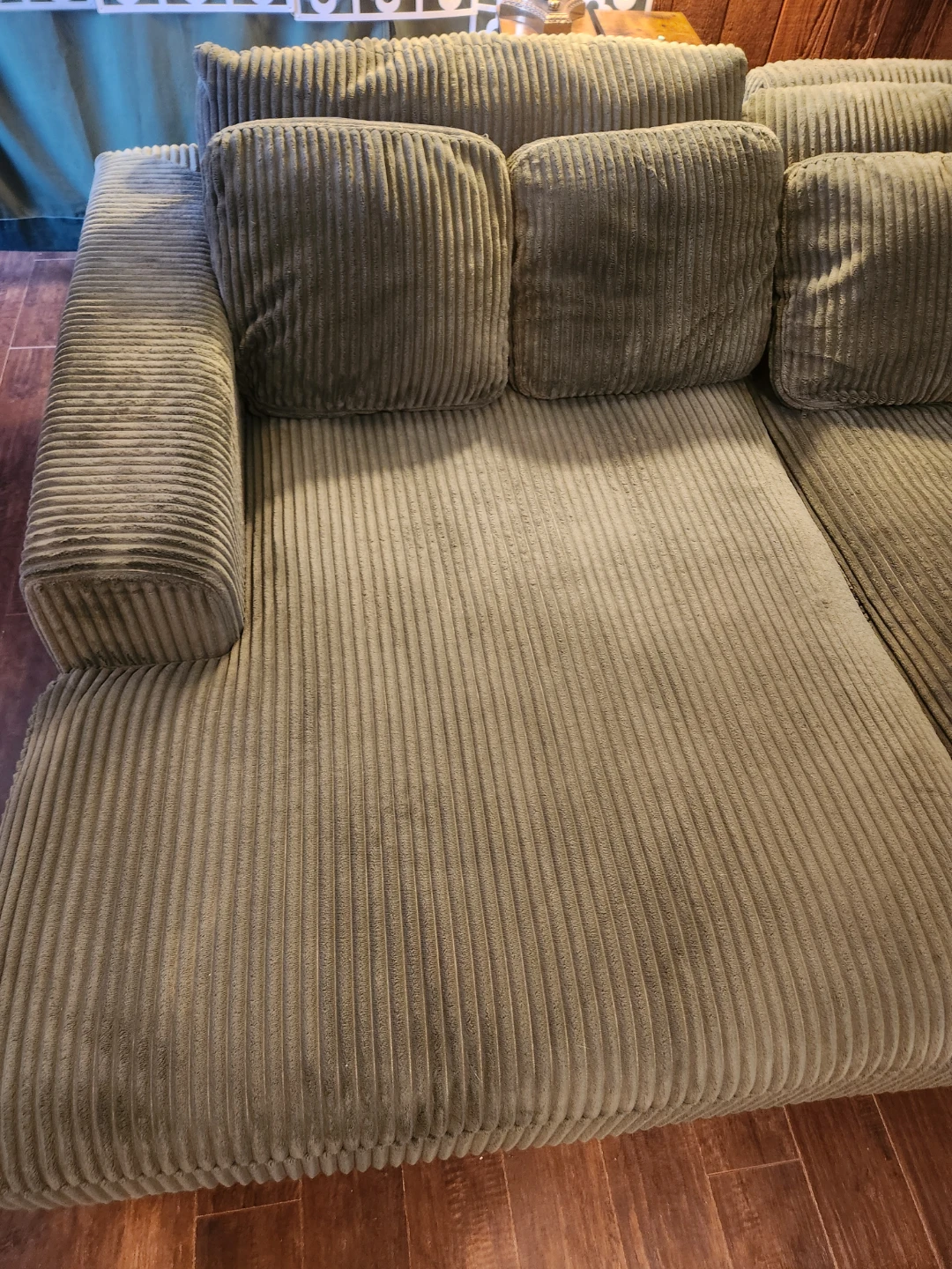 Drinel 90" Square Arm Sofa - Wooden Frame (Good Condition) - photo 3