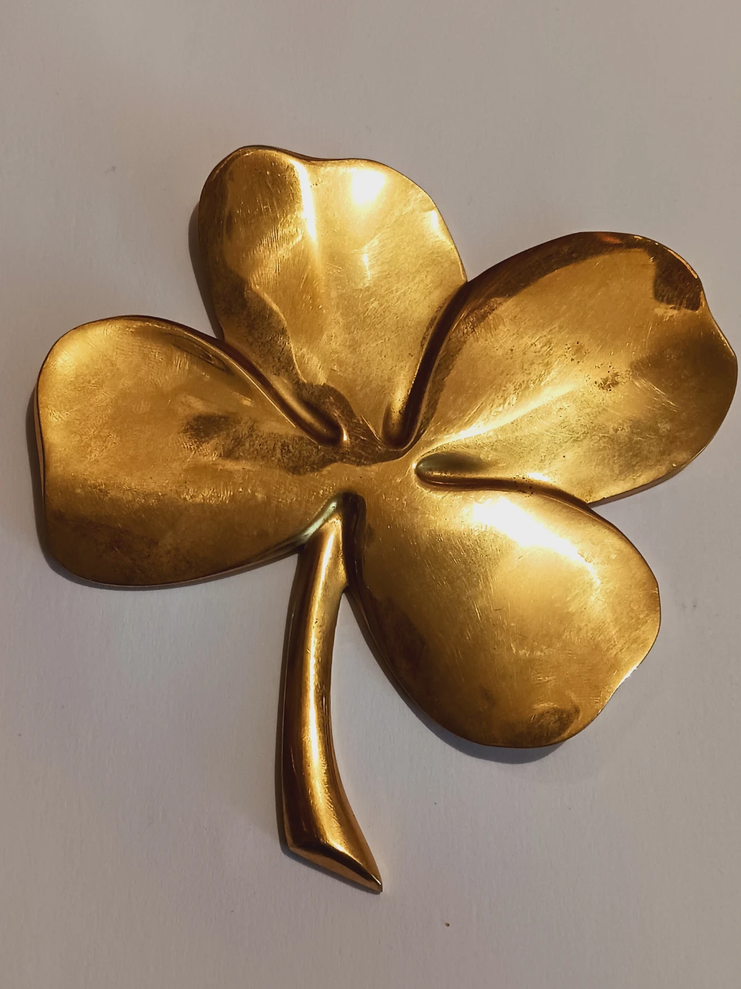 Vintage Brass Four-Leaf Clover 🍀 Paperweight Decor - photo 4