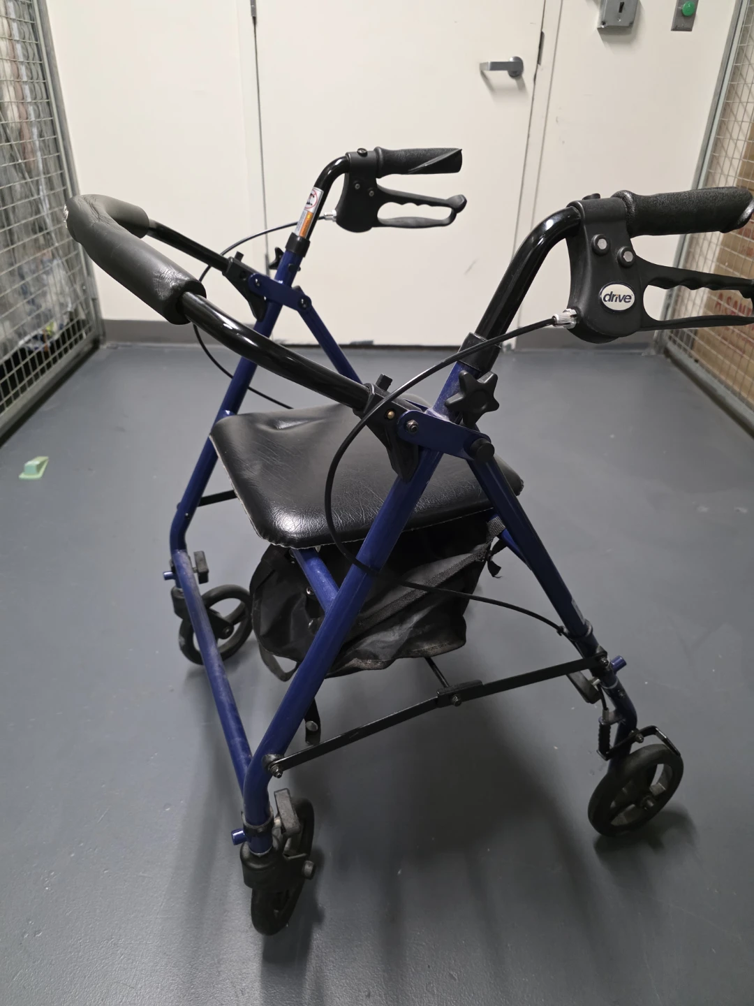 Mobility walker
