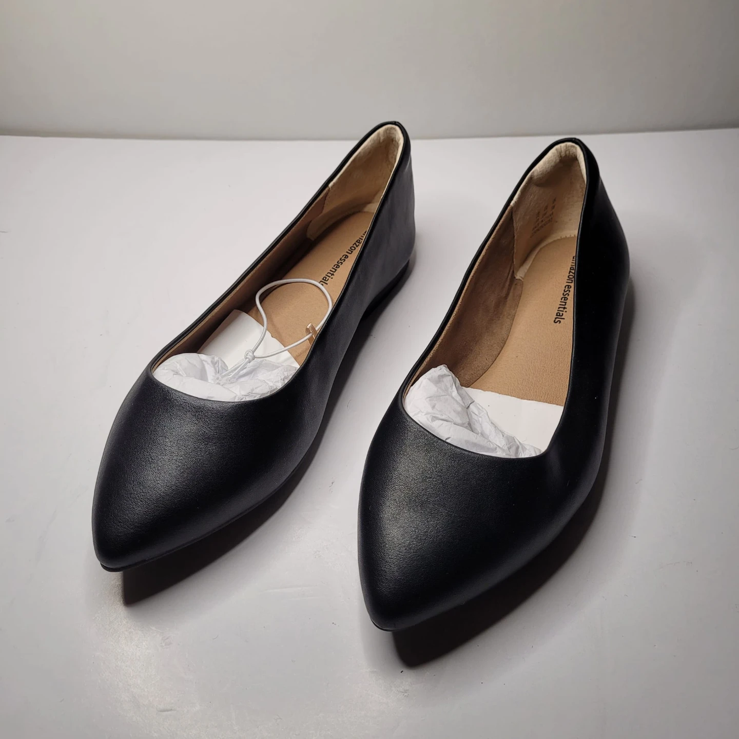 Amazon Essentials Black Pointed Toe Flats - photo 2