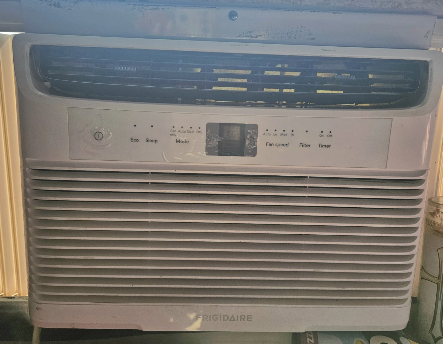 Frigidaire Window Air Conditioner - photo 2