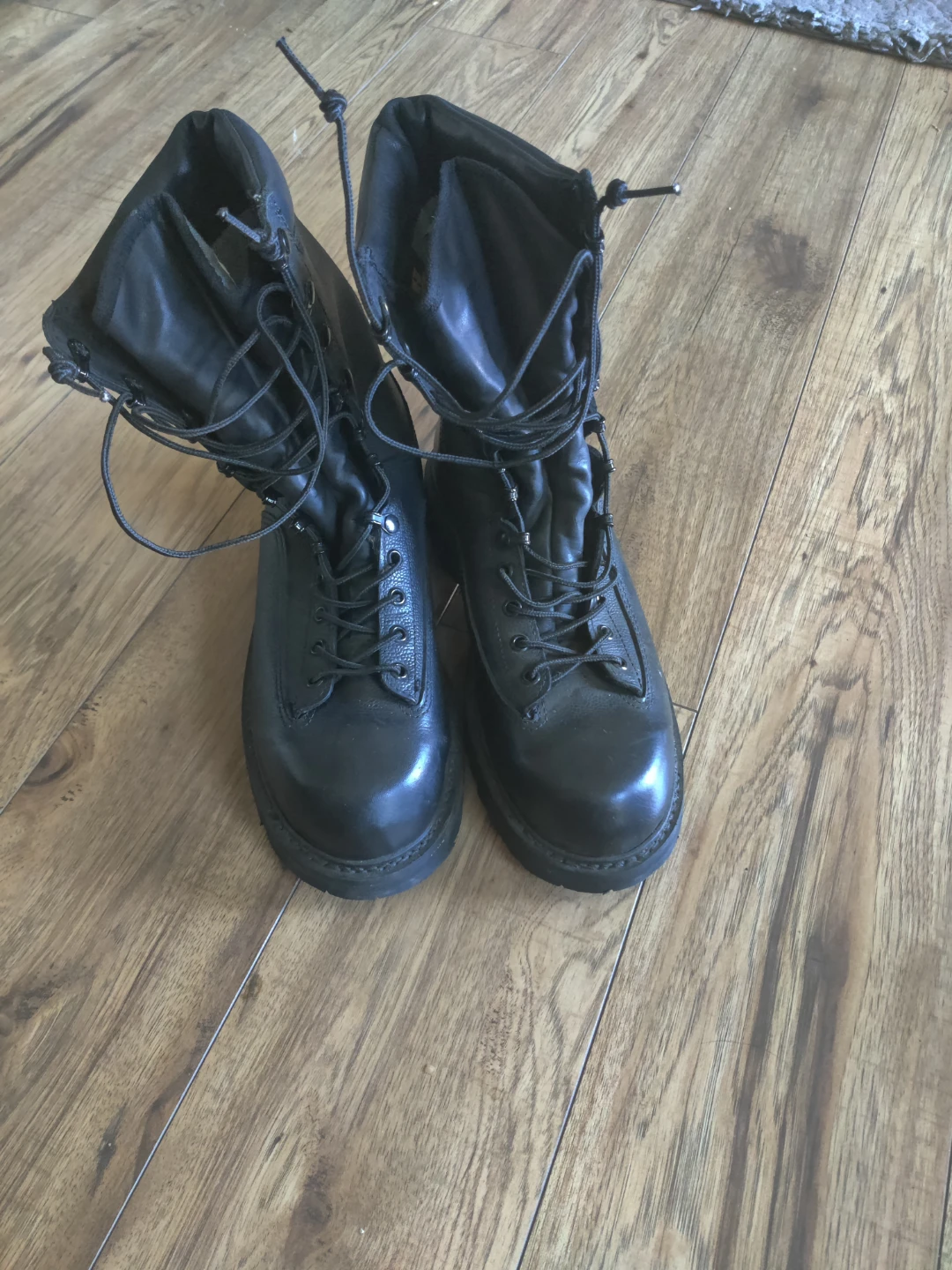 New non-safety military boots