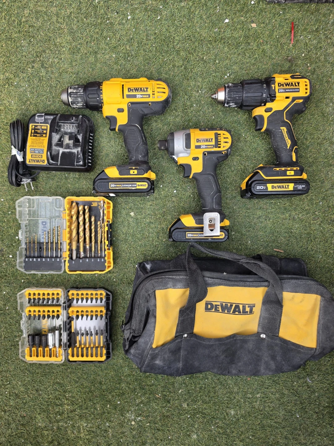 Professional DeWalt 20V Max cordless power tool set