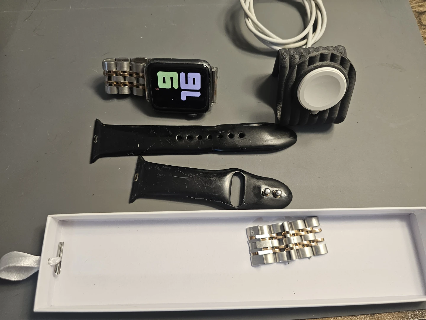 Apple iPad Air 4th Gen and Apple Watch Series 3 Set - photo 4