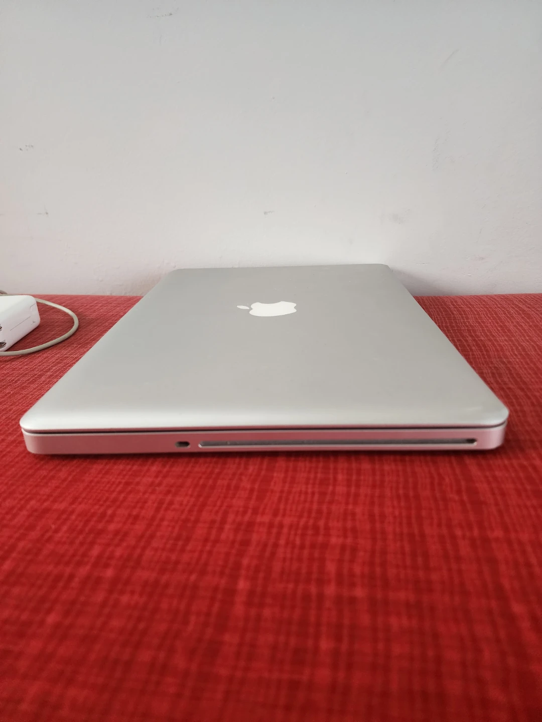 Apple MacBook Pro Laptop - photo 4