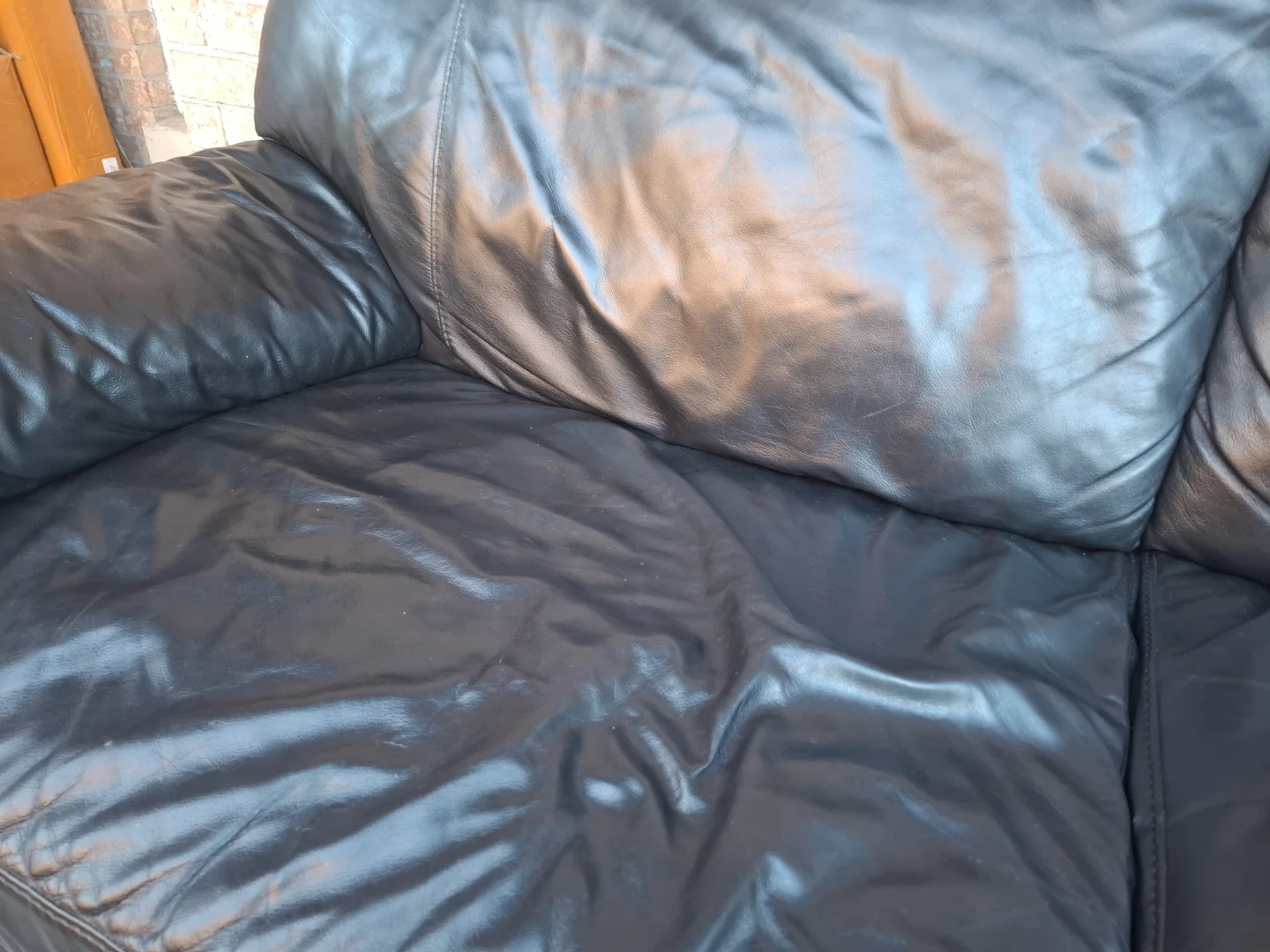 Black leather sofa - photo 2