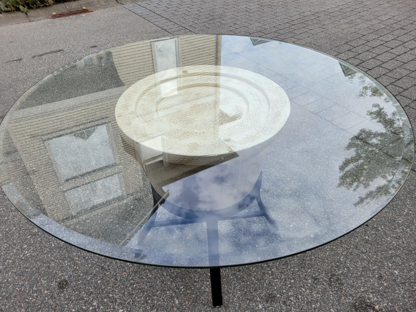 48" Round Glass Top Dining Table – Cast Stone Look Urn Base - photo 4